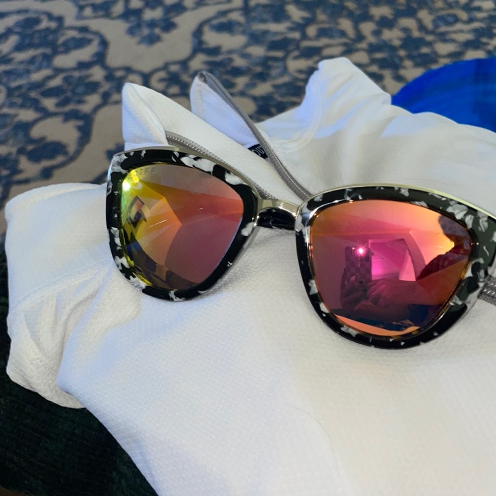 Diff Rose Sunglasses NWOT